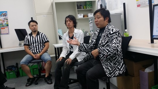 レフェリーの奈須さん、パネラーの山本さん、永野さん（左から順に）